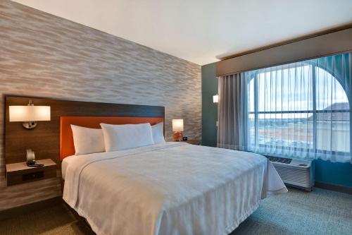 Home2 Suites By Hilton Orlando Flamingo Crossings, FL Image