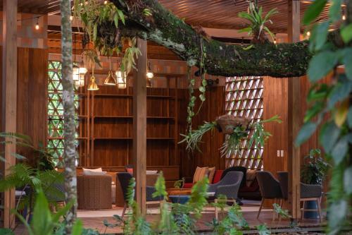 Zona de estar de Botanika Osa Peninsula, Curio Collection By Hilton