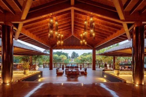 ภาพในคลังภาพของ Indura Beach & Golf Resort Curio Collection By Hilton ในเตลา