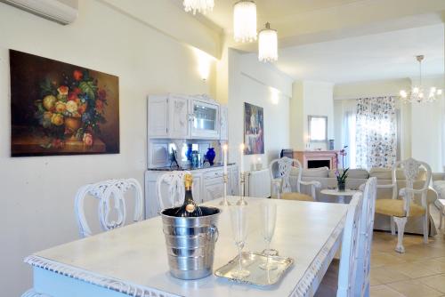 Una cocina o cocineta en Melitta Villa