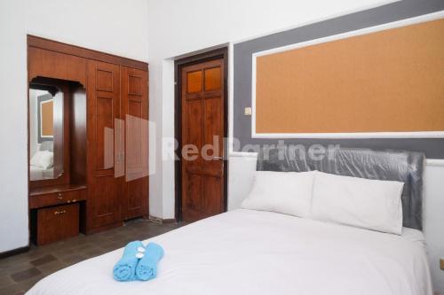 Gallery image of Hotel Limaran 1 Syariah Malioboro Mitra RedDoorz in Sentool