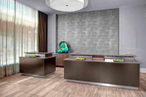 Residence Inn by Marriott Cleveland Downtown Image