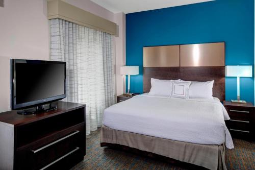 Residence Inn by Marriott Cleveland Downtown Image