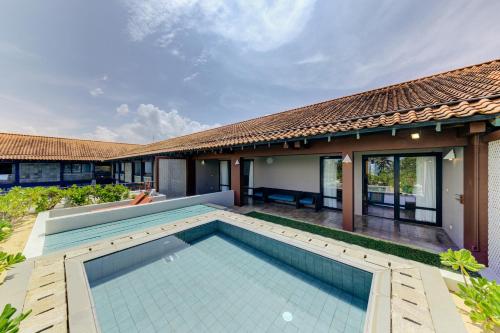 an image of a swimming pool in a villa at Cinnamon Bey Beruwala in Bentota
