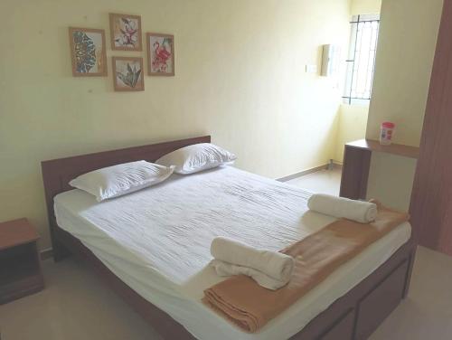 Gallery image of Surathi Enclave Standard Rooms in Karumattampatti