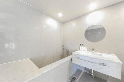 Koupelna v ubytování Bonatree Hotel
