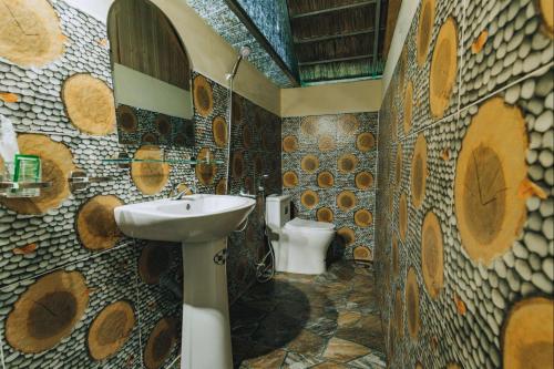 Phòng tắm tại Da Lach Noah Farmstay Venuestay
