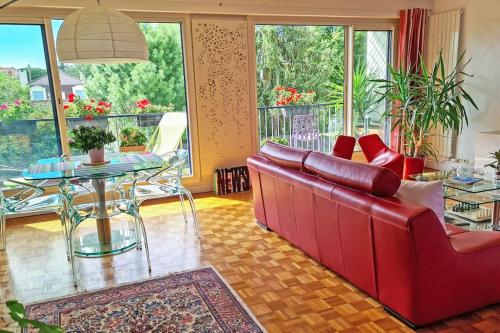 Posezení v ubytování 3 room apartment, 90 sqm, quiet, 25 min from Paris
