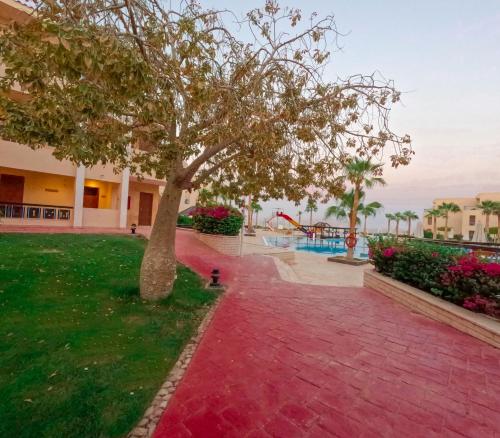 Bazén v ubytování Ivy Cyrene Island Aqua Park Resort nebo v jeho okolí