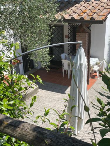 Taman di luar Le Casacce Case per Vacanze