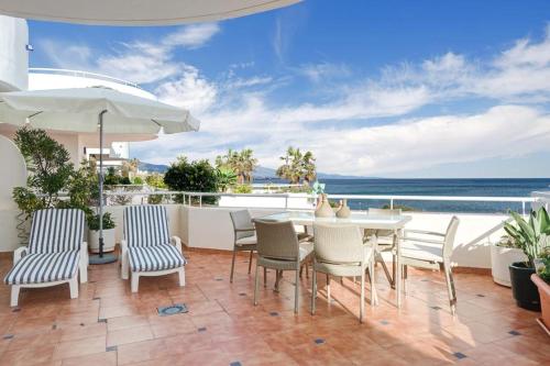Frontline Beach Apartment - Sinfonia del Mar