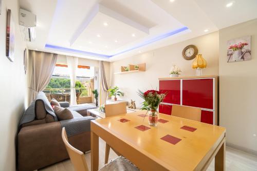 Posezení v ubytování TuristMar - Acogedor apartamento a solo 50m de la Playa, Salou