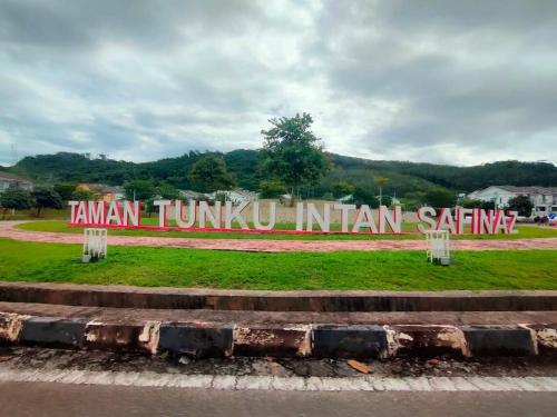 a sign that reads tamil turn up in indian sriniken at Humaira Homestay Jitra in Jitra