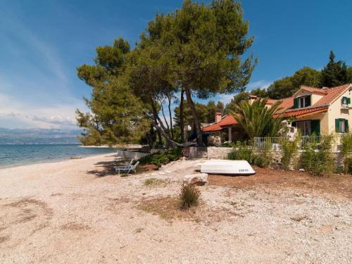 Beautiful beachfront villa with private swimming pool