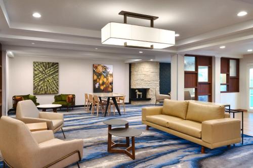 Posezení v ubytování Fairfield Inn & Suites by Marriott Yakima