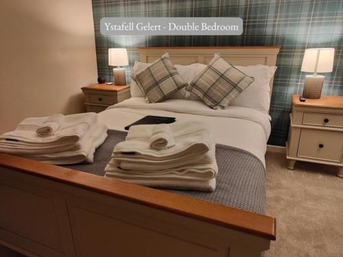 Gambar di galeri bagi Llew Accommodation - The Townhouse di Beddgelert