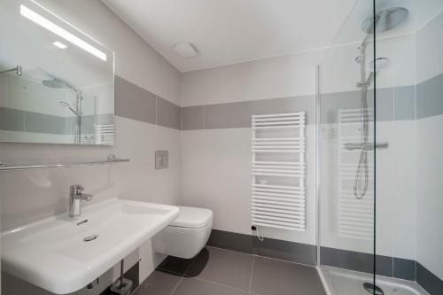 REF 1071 - Cannes Center - 5mins to the Palais des Festivals
