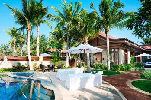 Kolam renang di atau dekat dengan The St. Regis Sanya Yalong Bay Resort