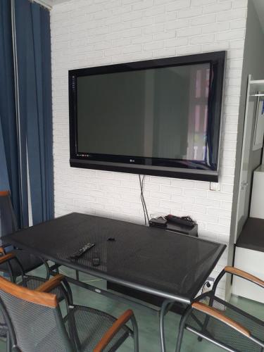 TV a/nebo společenská místnost v ubytování Agroturystyka santa monica