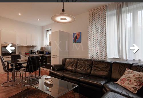 Гостиная зона в A Lovely 2 bedroom apartment in the heart of Sofia