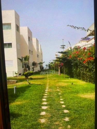 Fotografie z fotogalerie ubytování Al mansouria pieds dans leau et piscine 2 chambres salon climatisé v destinaci Oulad Hamarch