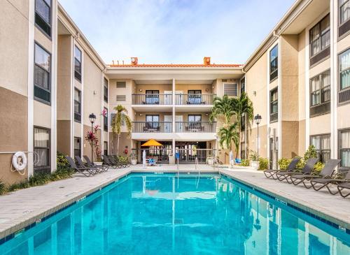 Hampton Inn & Suites Orlando-East UCF Image