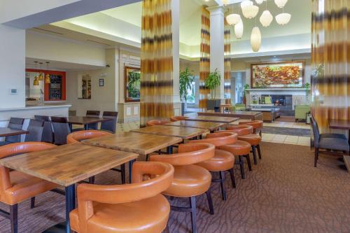 Restoran atau tempat lain untuk makan di Hilton Garden Inn Owings Mills