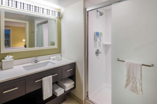 Home2 Suites Kansas City Downtown Image