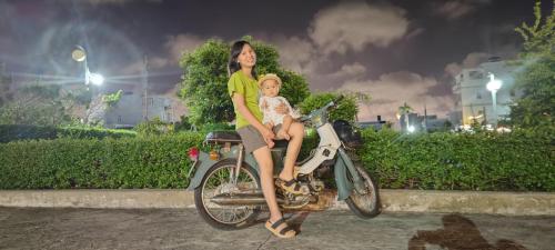Đạp xe trong hoặc quanh Homestay Cù Lao Thu - Đảo Phú Quý