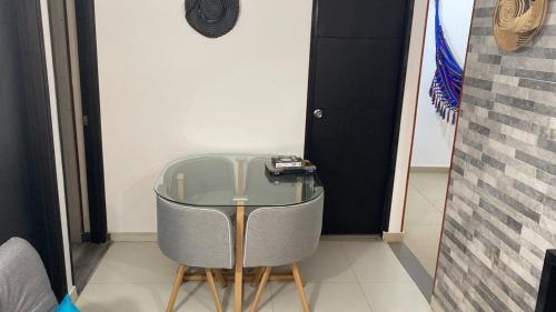 Kylpyhuone majoituspaikassa Apartamento Madrid Cundinamarca