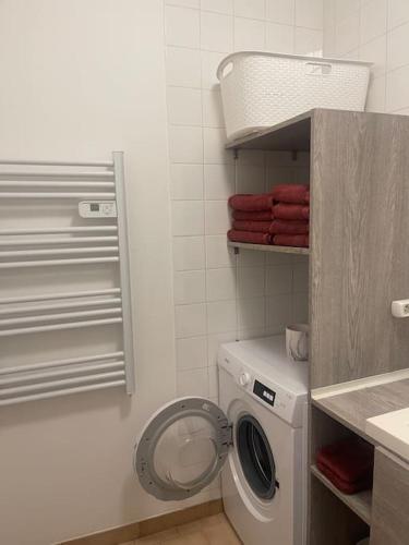 Фотография из галереи Appartement à 100 m de la gare в городе Пор-де-Бук