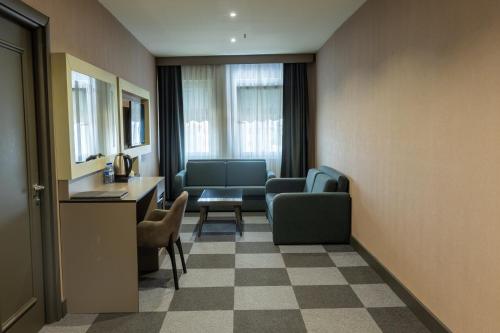 Ruang duduk di Tryp By Wyndham Istanbul Sancaktepe