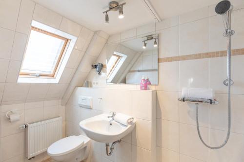 Koupelna v ubytování Roemser Stuebchen