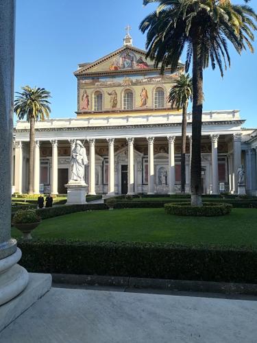 TEMPORARY HOME ROMA