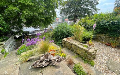 Deerness, 4star gold award 2024, Whitby photo 18