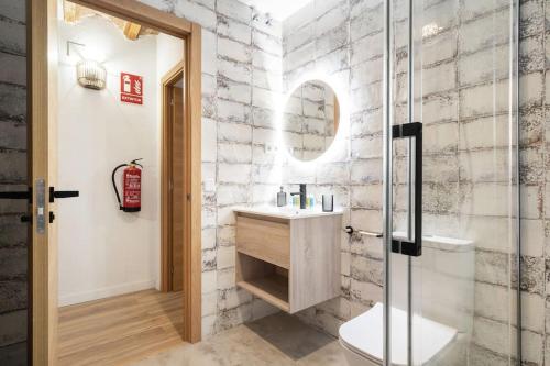 Nice flat in Lavapiés at street level S23B
