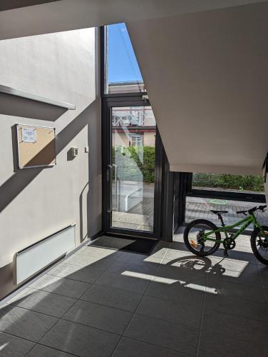 Un balcón o terraza de Studio Apartment with Sauna