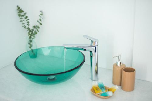 Ένα μπάνιο στο Altea Apartments 