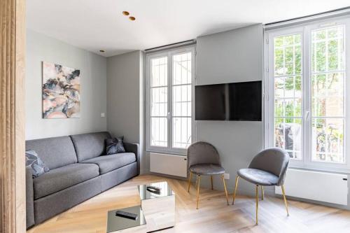 Χώρος καθιστικού στο Neuilly/Paris :Magnifique appartement 4P