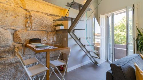 Aposentus - Stylish Downtown Loft