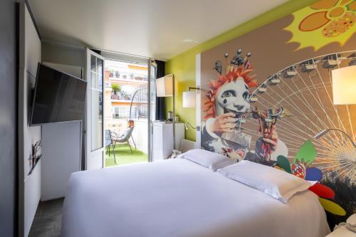 Postel nebo postele na pokoji v ubytování Mercure Nice Centre Grimaldi
