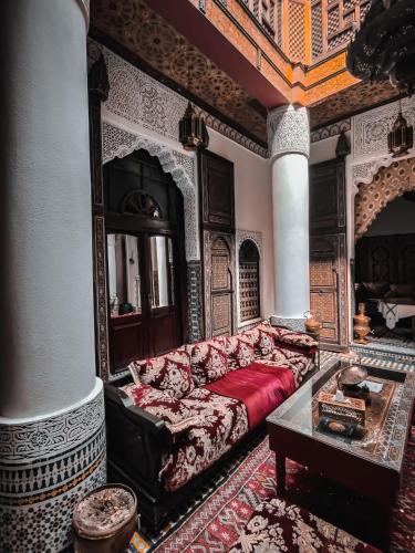Posezení v ubytování Ryad Zahrat Fes