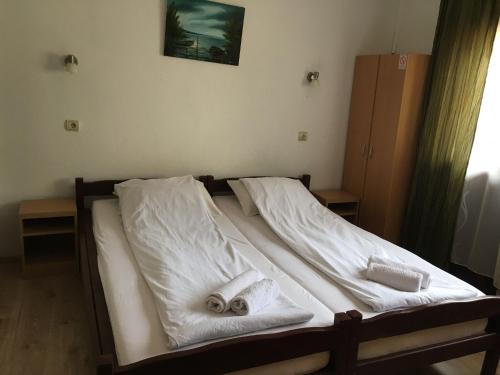 Ένα ή περισσότερα κρεβάτια σε δωμάτιο στο VILA ZORICA