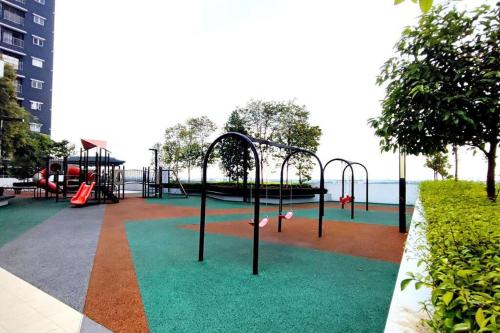 A área de jogos para crianças em Luxury Suite Alanis Residence Sepang KLIA1 KLIA2 Putrajaya Cyberjaya
