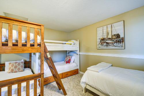 ポールズボにあるCharming Poulsbo Retreat Hood Canal Views!のギャラリーの写真