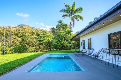 Photo de la galerie de l'établissement Private Jungle Home w/Pool, Walk to the Beach, à Uvita