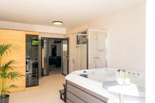 Gambar di galeri bagi Villa Infinity View di Primošten