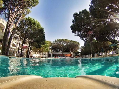 The swimming pool at or close to Marea Resort