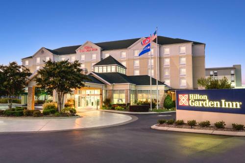 a rendering of the exterior of a hotel garden inn at Hilton Garden Inn Chattanooga/Hamilton Place in Chattanooga