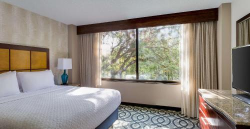 Embassy Suites by Hilton Dallas-Love Field Image